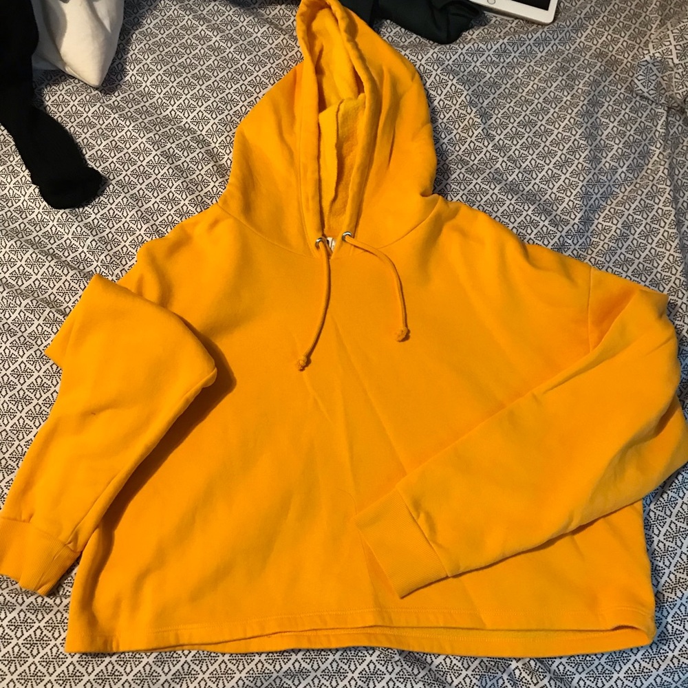 Cropped hoodie